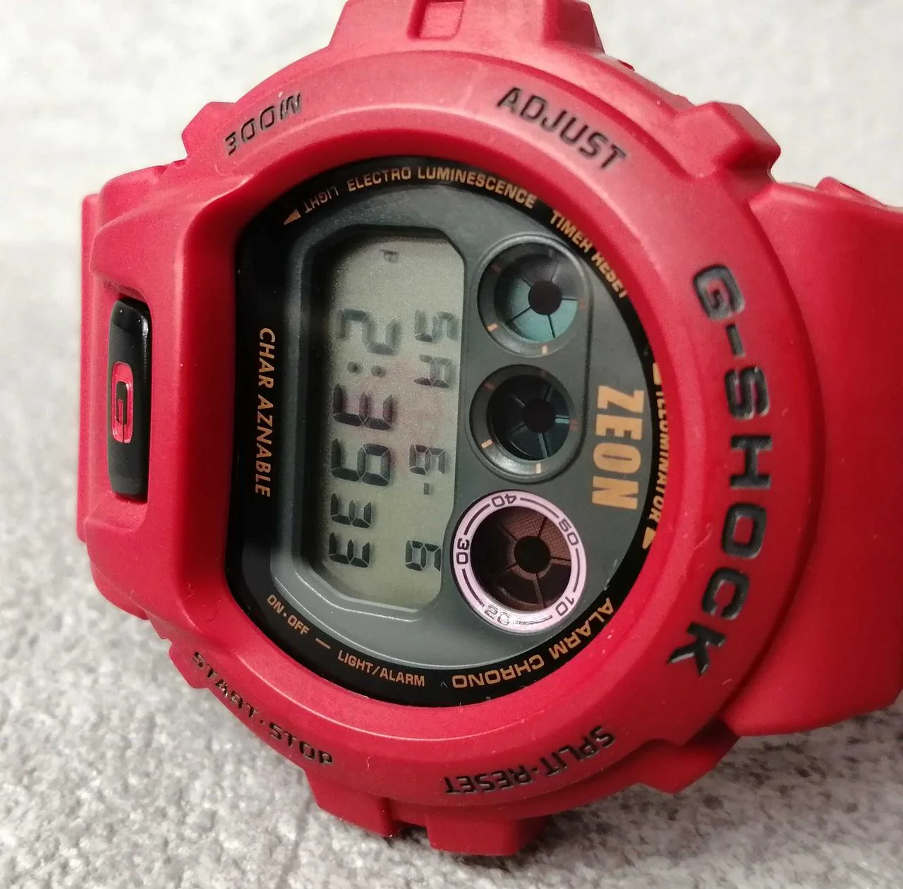 CASIO G-SHOCK Mobile Suit Gundam MS-06S Char's Zaku II - Image 16