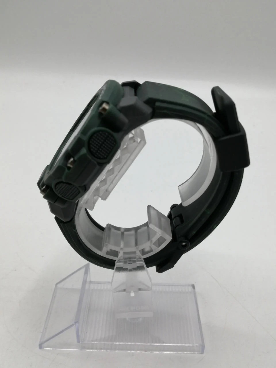 CASIO G-SHOCK Quartz Analog Watch GA-2200MFR - Image 3