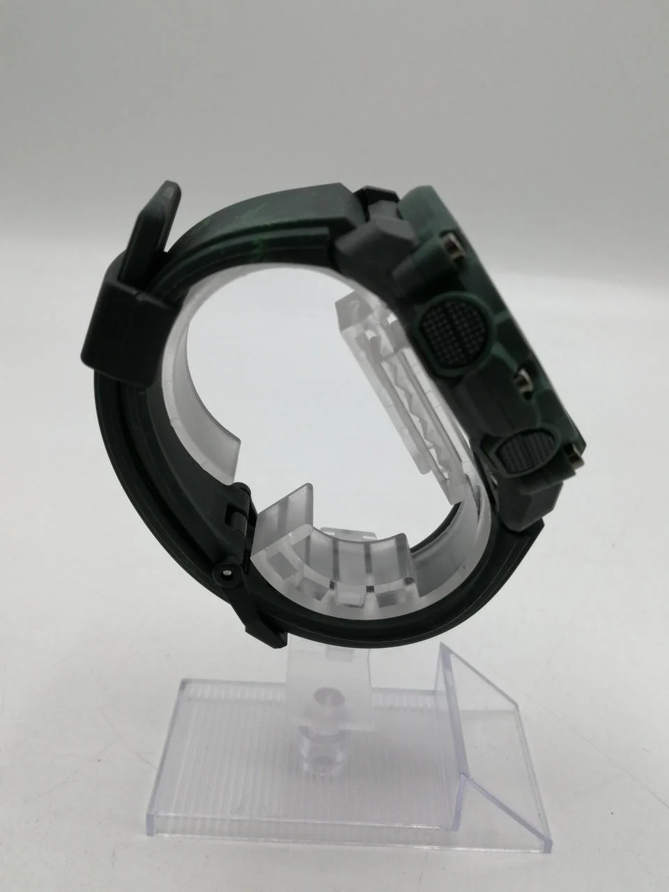CASIO G-SHOCK Quartz Analog Watch GA-2200MFR - Image 4