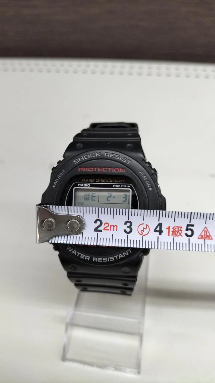 CASIO G-SHOCK Quartz DW-5750E with signs of use - Image 11