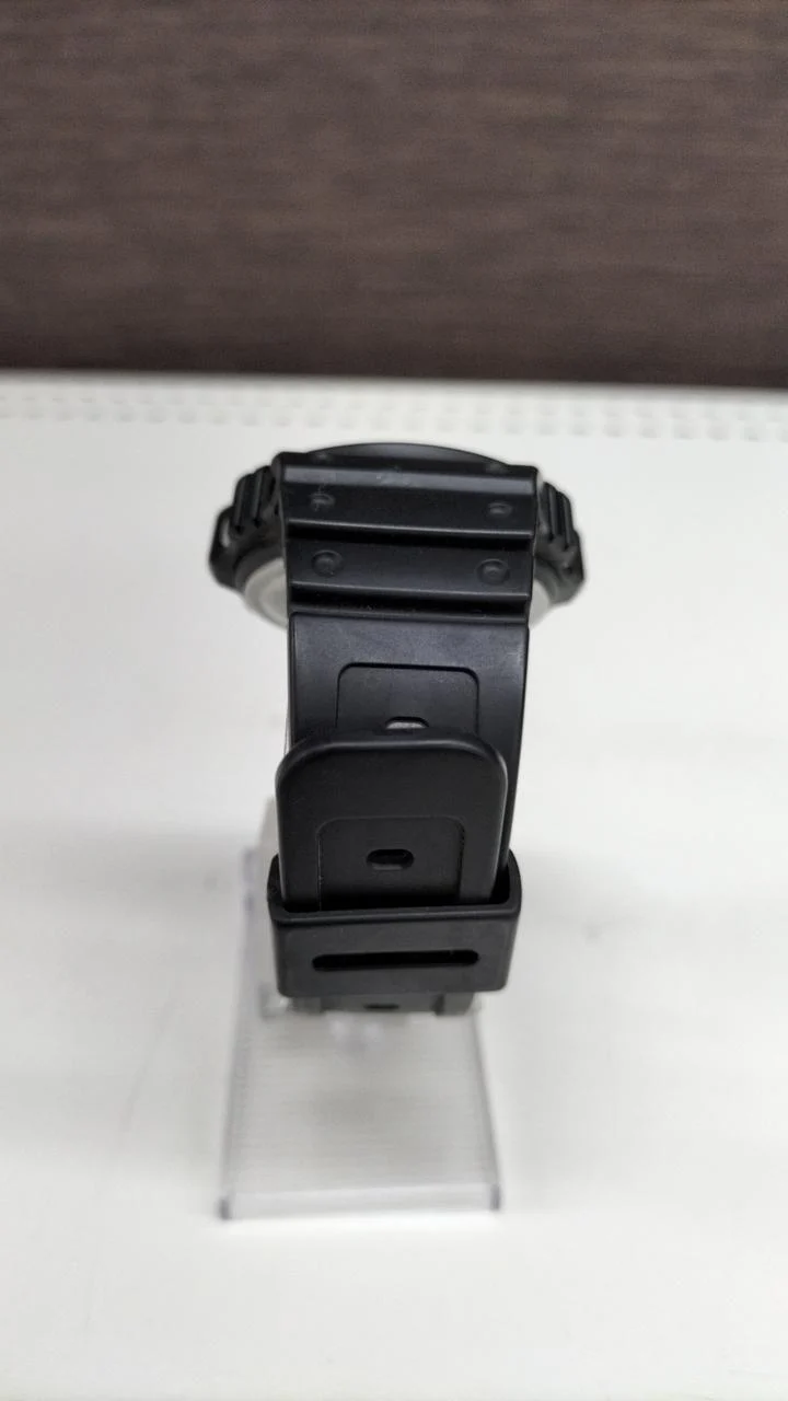 CASIO G-SHOCK Quartz DW-5750E with signs of use - Image 3