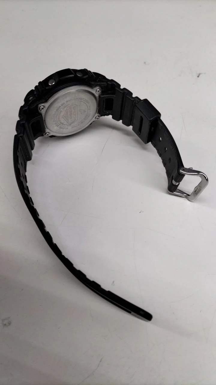 CASIO G-SHOCK Quartz DW-5750E with signs of use - Image 8