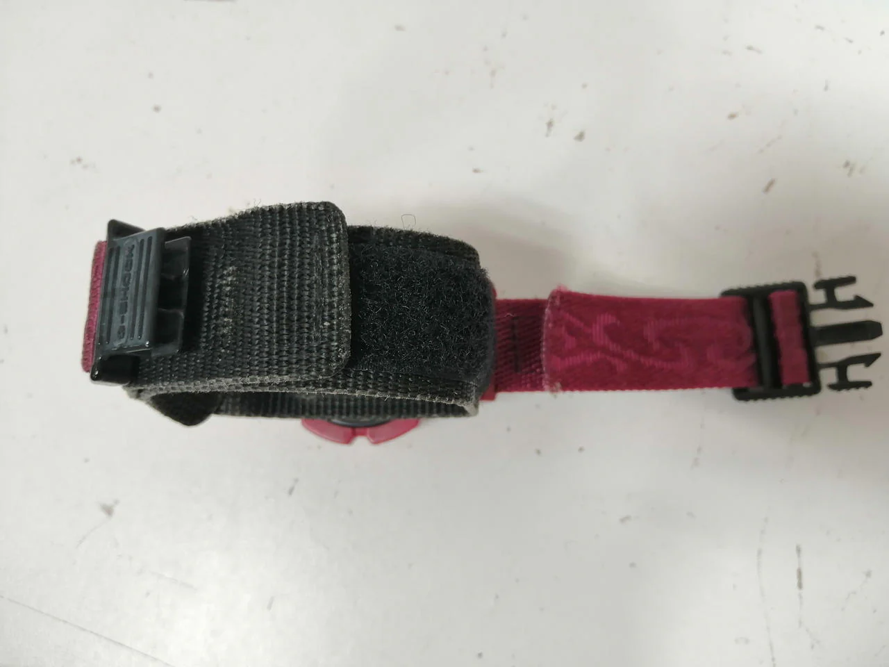 CASIO G-SHOCK RED/DW-9500H - Image 8