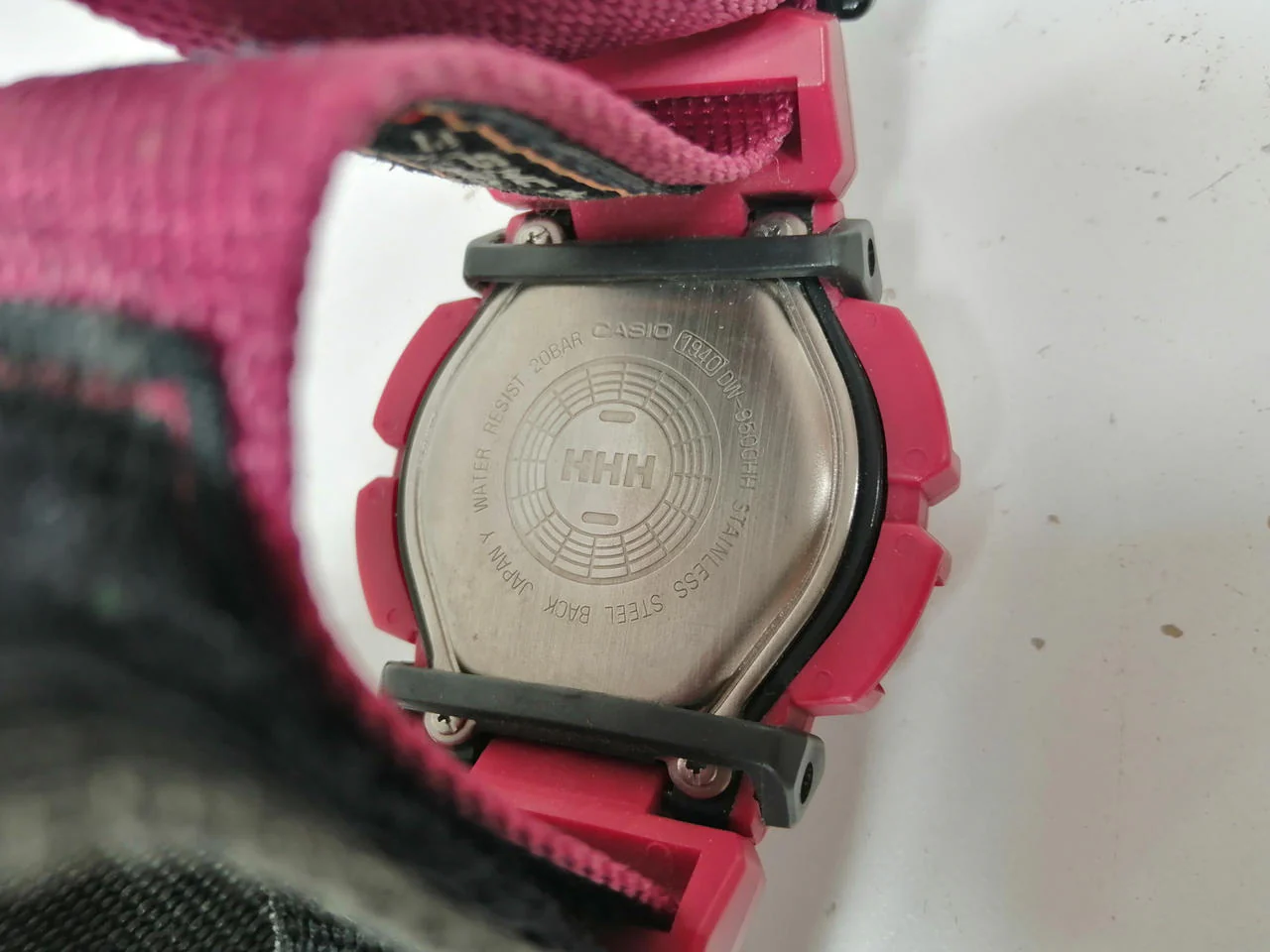 CASIO G-SHOCK RED/DW-9500H - Image 9