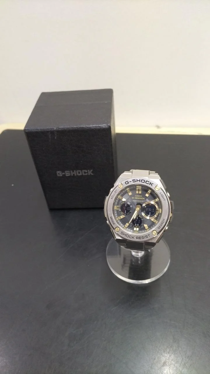 CASIO G-SHOCK S-STEEL Series GST-W110D with case