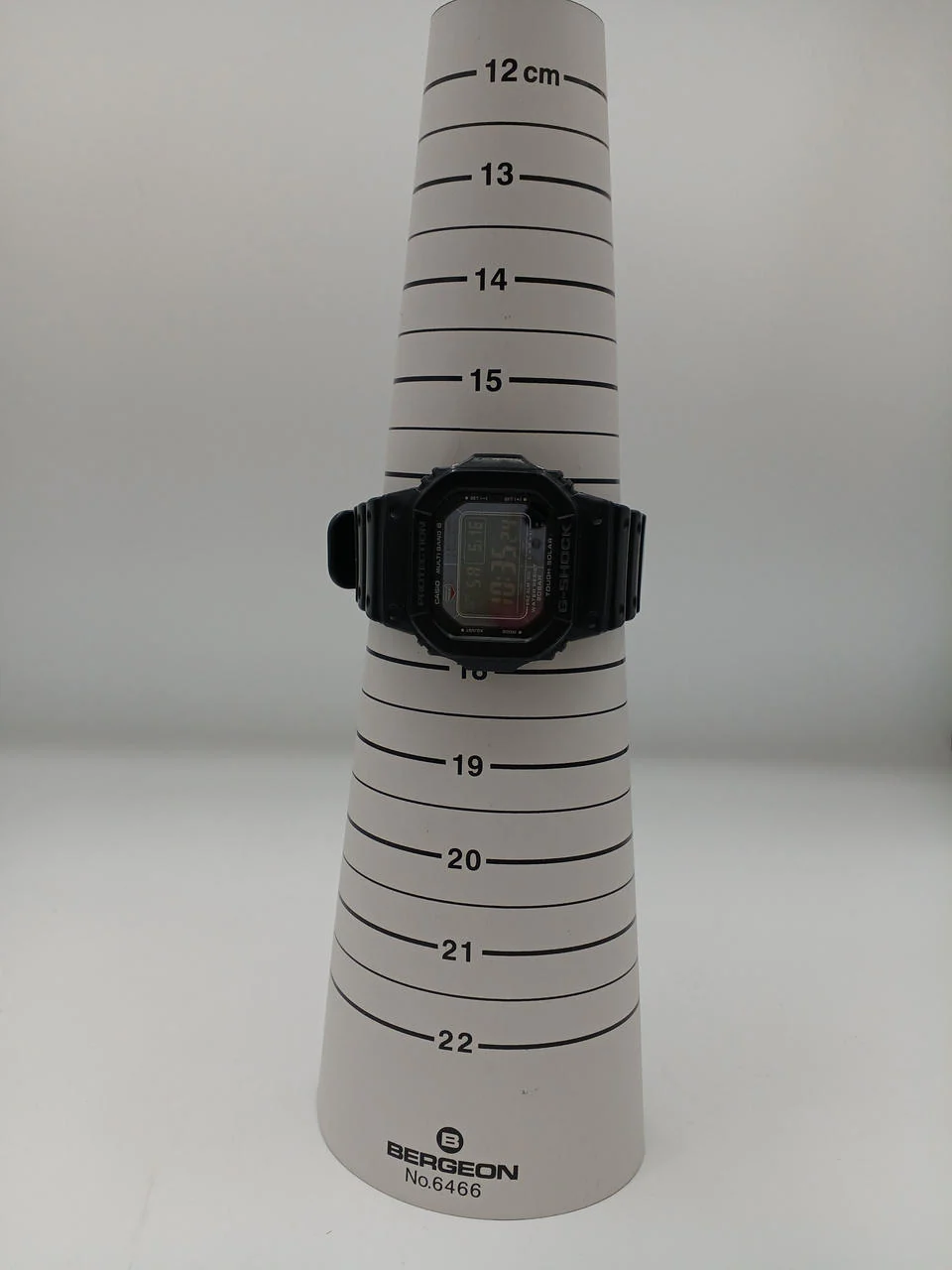 CASIO G-SHOCK Solar Radio-controlled GW-M5610 - Image 7
