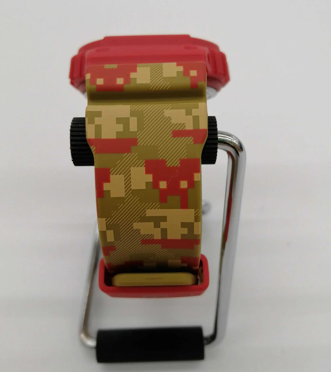 CASIO G-SHOCK Super Mario Bros. Collaboration Model DW-5600SMB - Image 4
