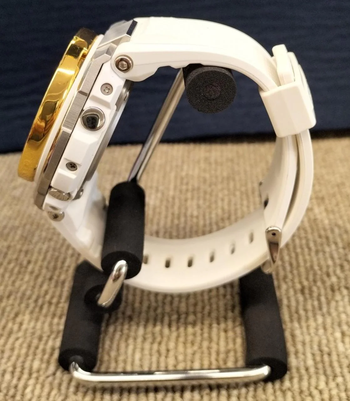 CASIO G-SHOCK watch GST-W310 - Image 3