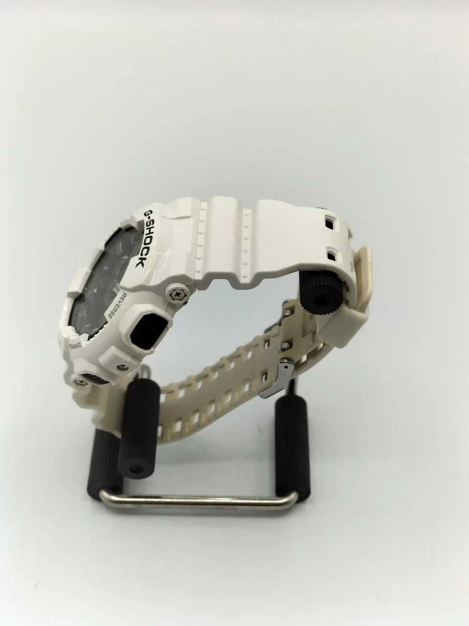 CASIO G-SHOCK White & Black Series GA-110GW-7AJF - Image 3