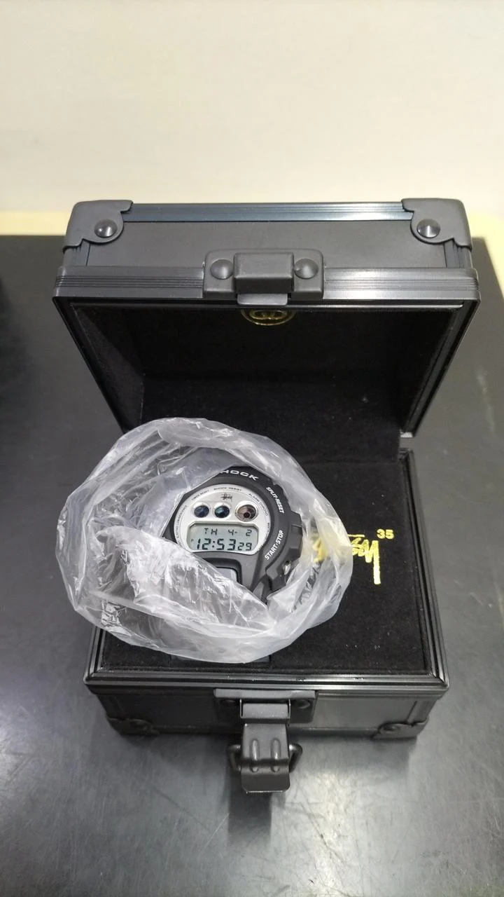 CASIO G-SHOCK x STUSSY 35TH DW-6900STF Unused item with box - Image 2