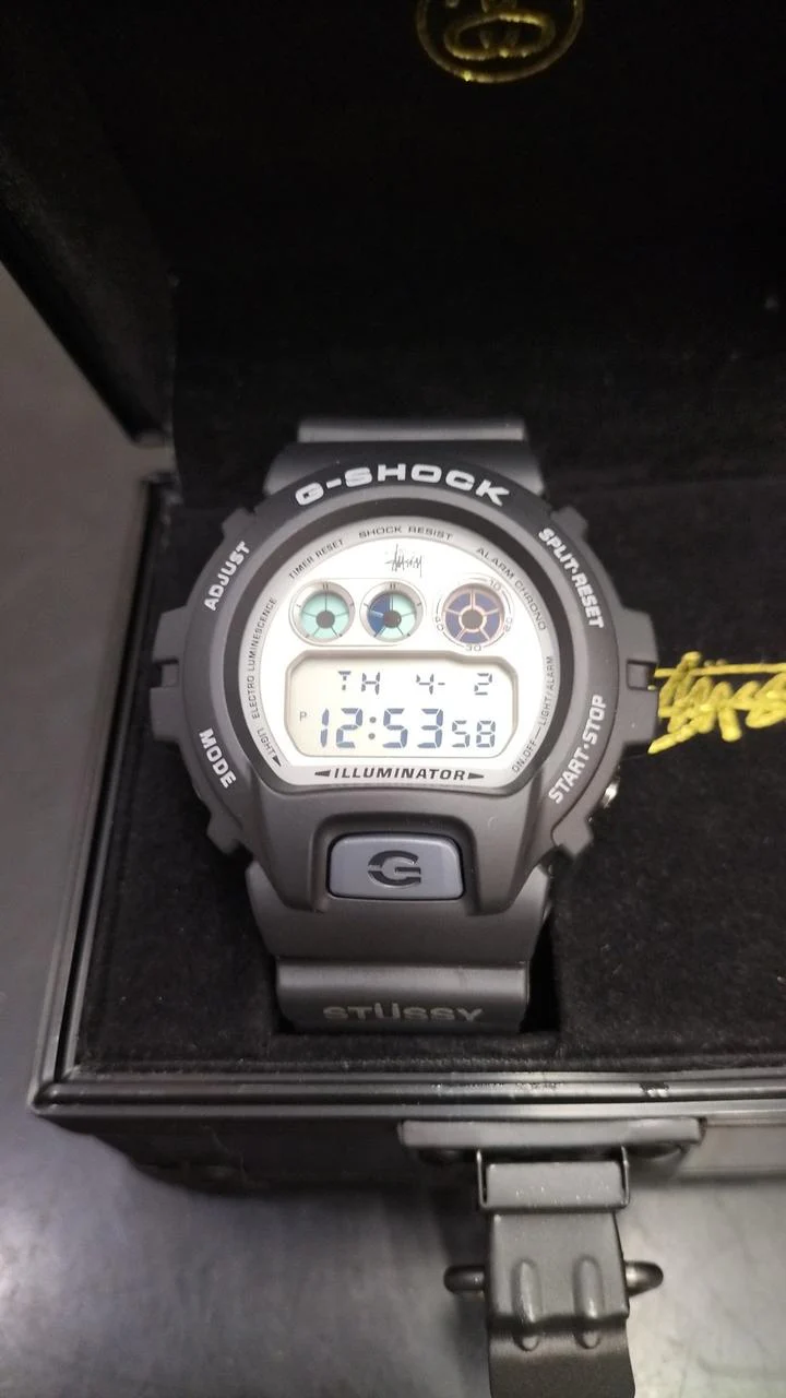 CASIO G-SHOCK x STUSSY 35TH DW-6900STF Unused item with box - Image 4
