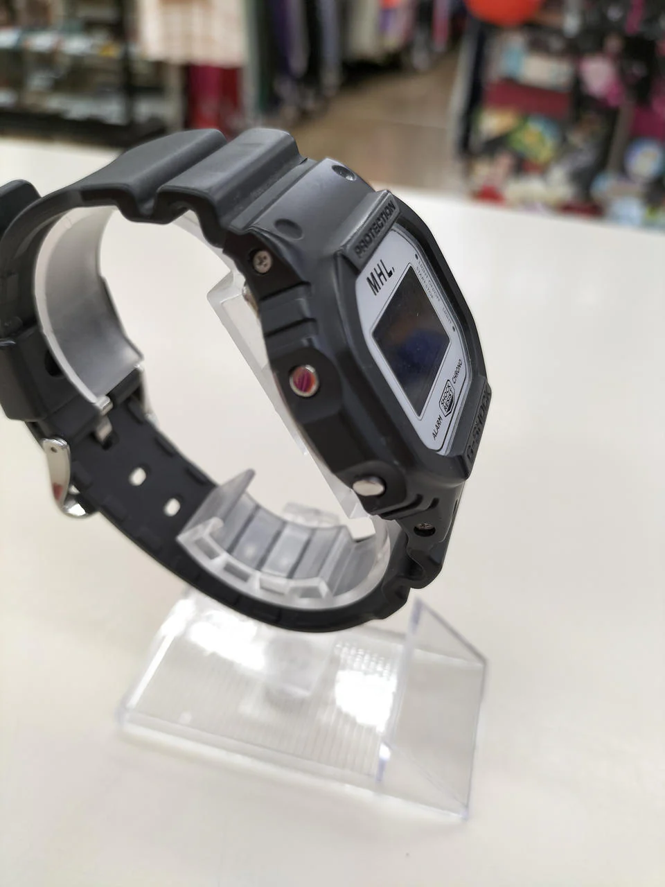 CASIO Quartz Digital Watch DW-5600VT - Image 4
