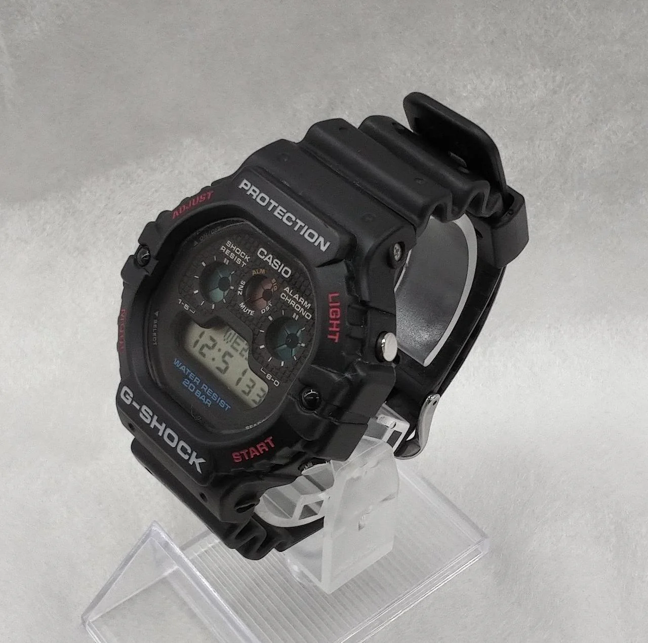 CASIO Quartz G-SHOCK DW-5900U-1JF - Image 2