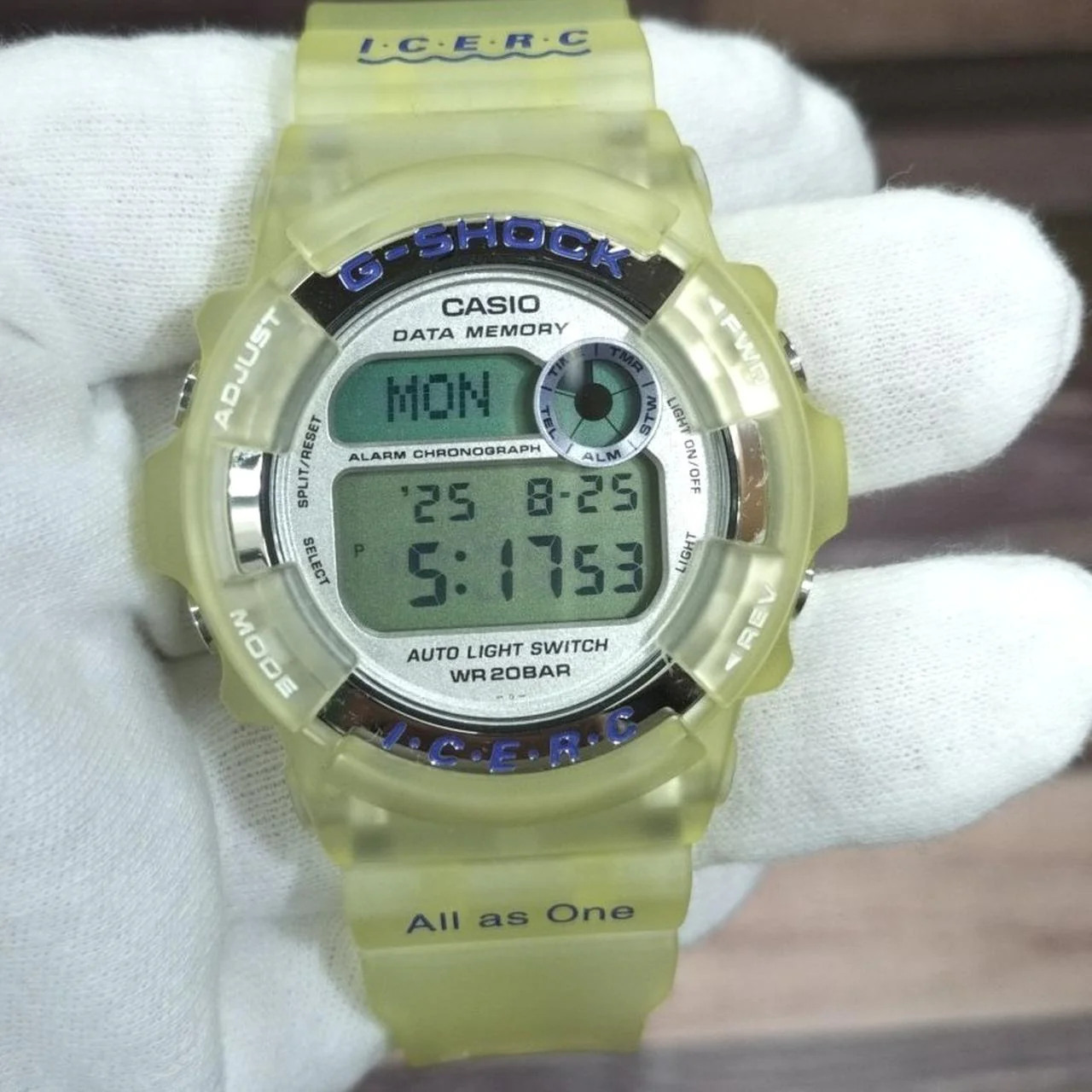 CASIO Quartz G-SHOCK DW-9200K - Image 5
