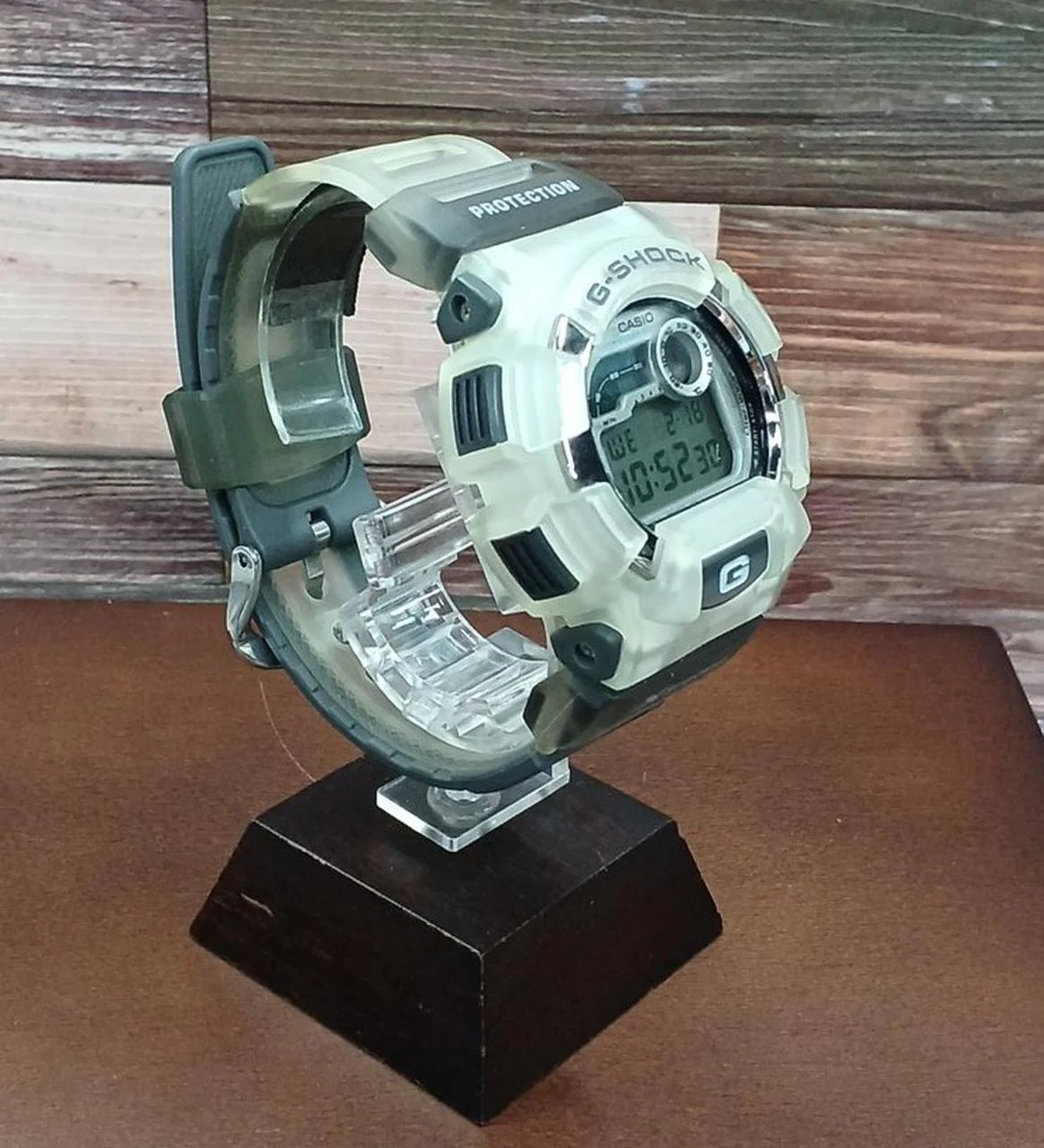 CASIO Quartz G-SHOCK DW-9500XS-7T - Image 3