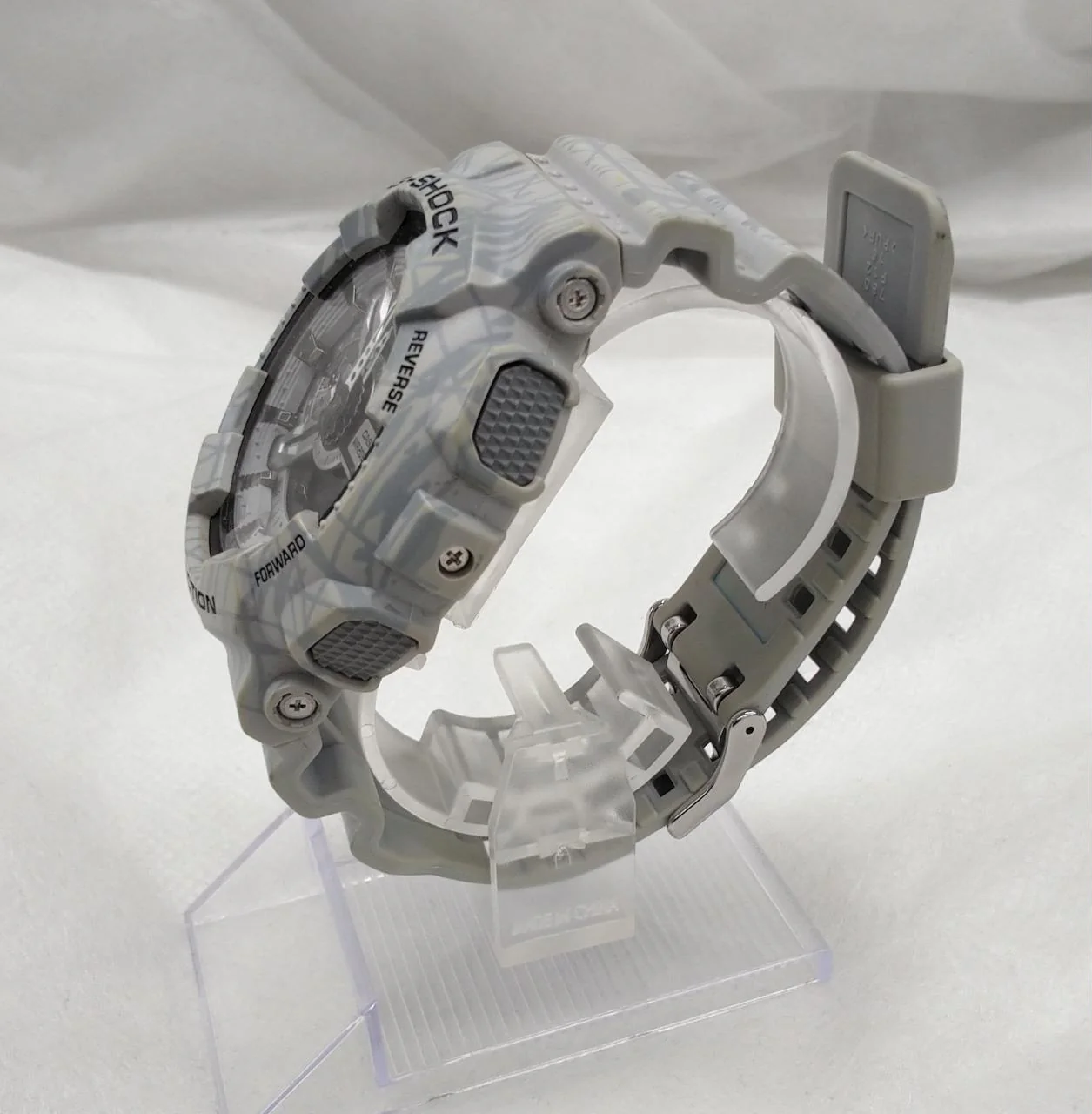 CASIO Quartz G-SHOCK GA-110SL-8AJF - Image 2