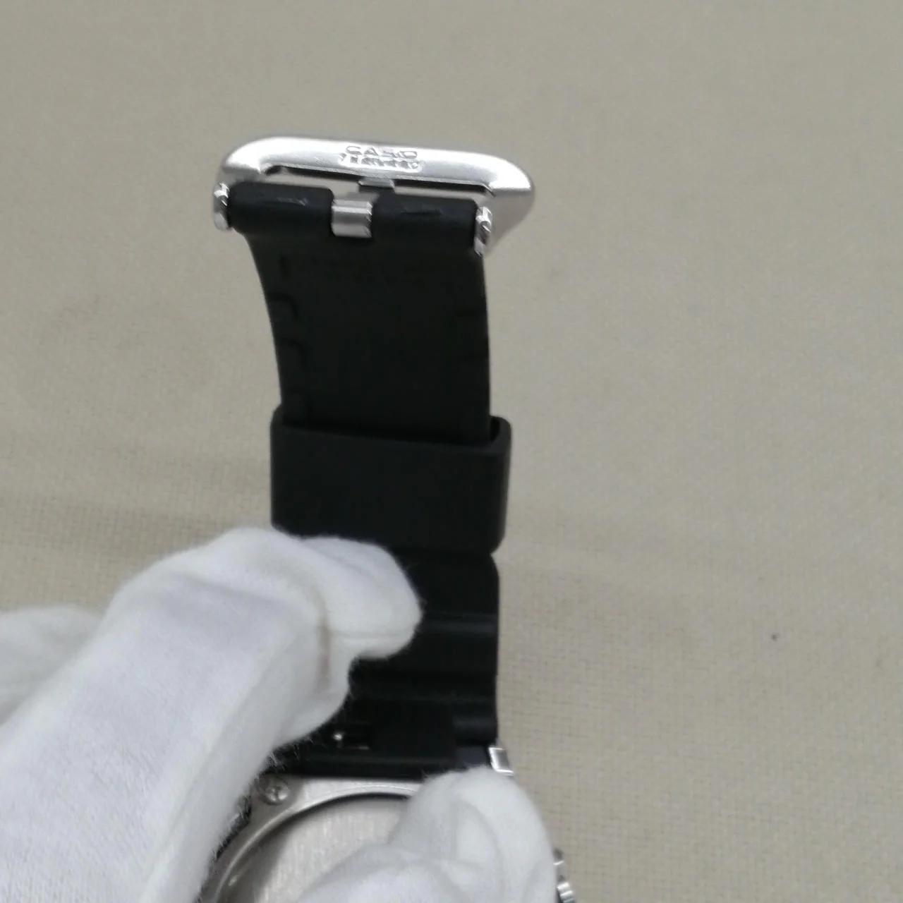 CASIO Quartz G-SHOCK GM-5600RW-1JF - Image 8