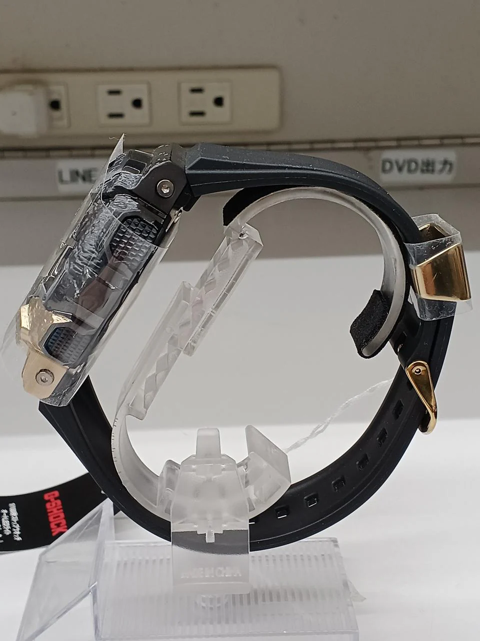CASIO Quartz G-SHOCK watch GM-114GEM-1A9JR - Image 3