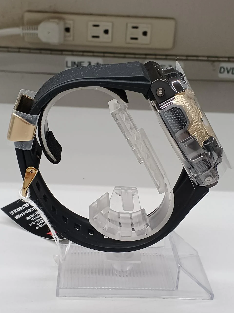 CASIO Quartz G-SHOCK watch GM-114GEM-1A9JR - Image 4