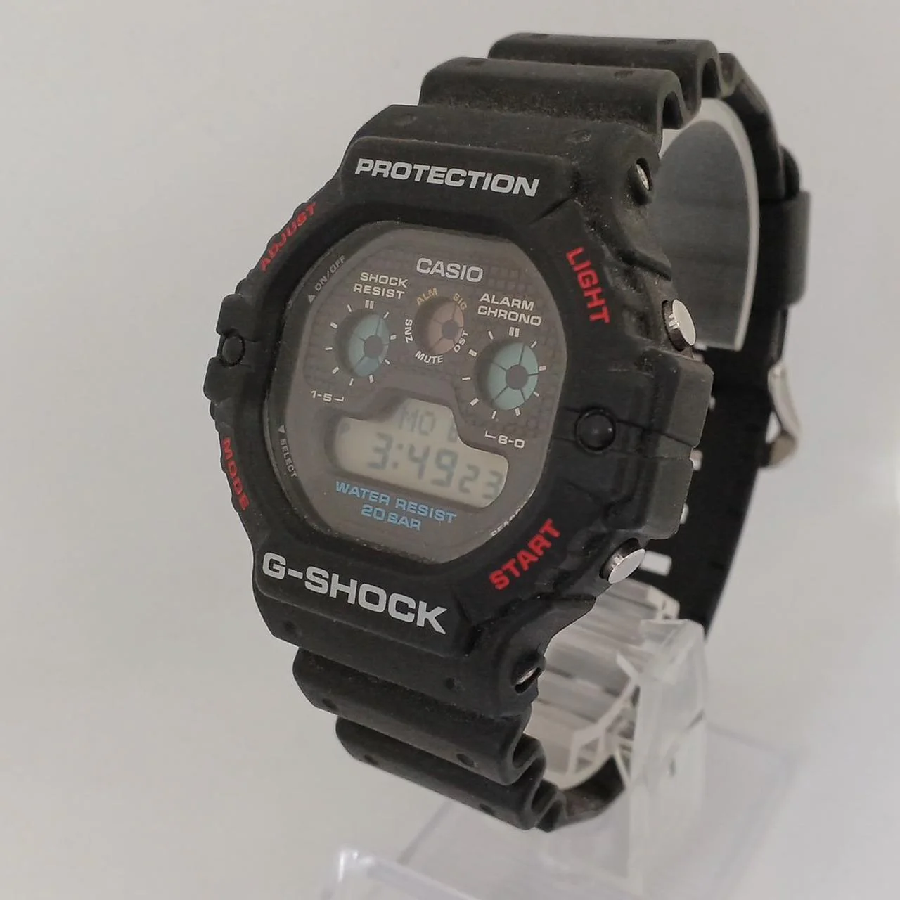 CASIO Quartz watch G-SHOCK DW-5900 - Image 2