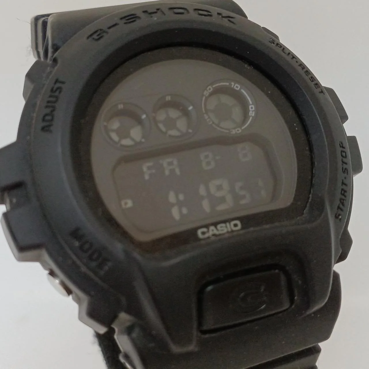 CASIO Quartz Wristwatch G-SHOCK DW-6900BBN - Image 5
