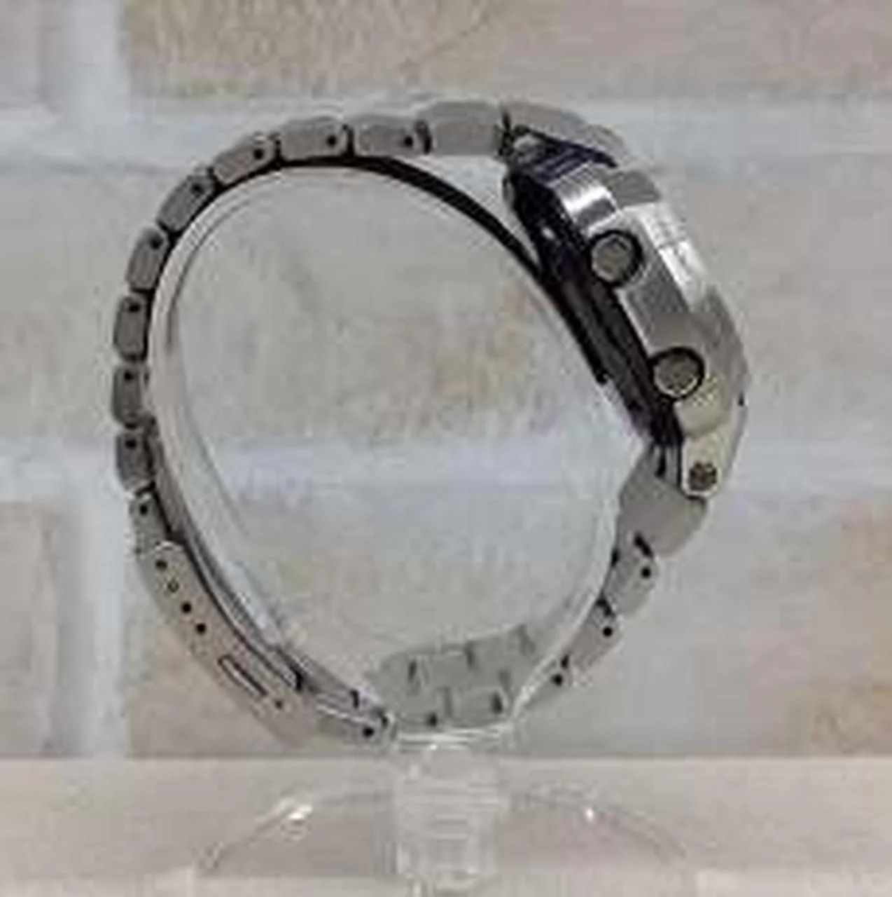 CASIO Radio-controlled solar watch G-SHOCK AWM-500D-1A8JF - Image 2