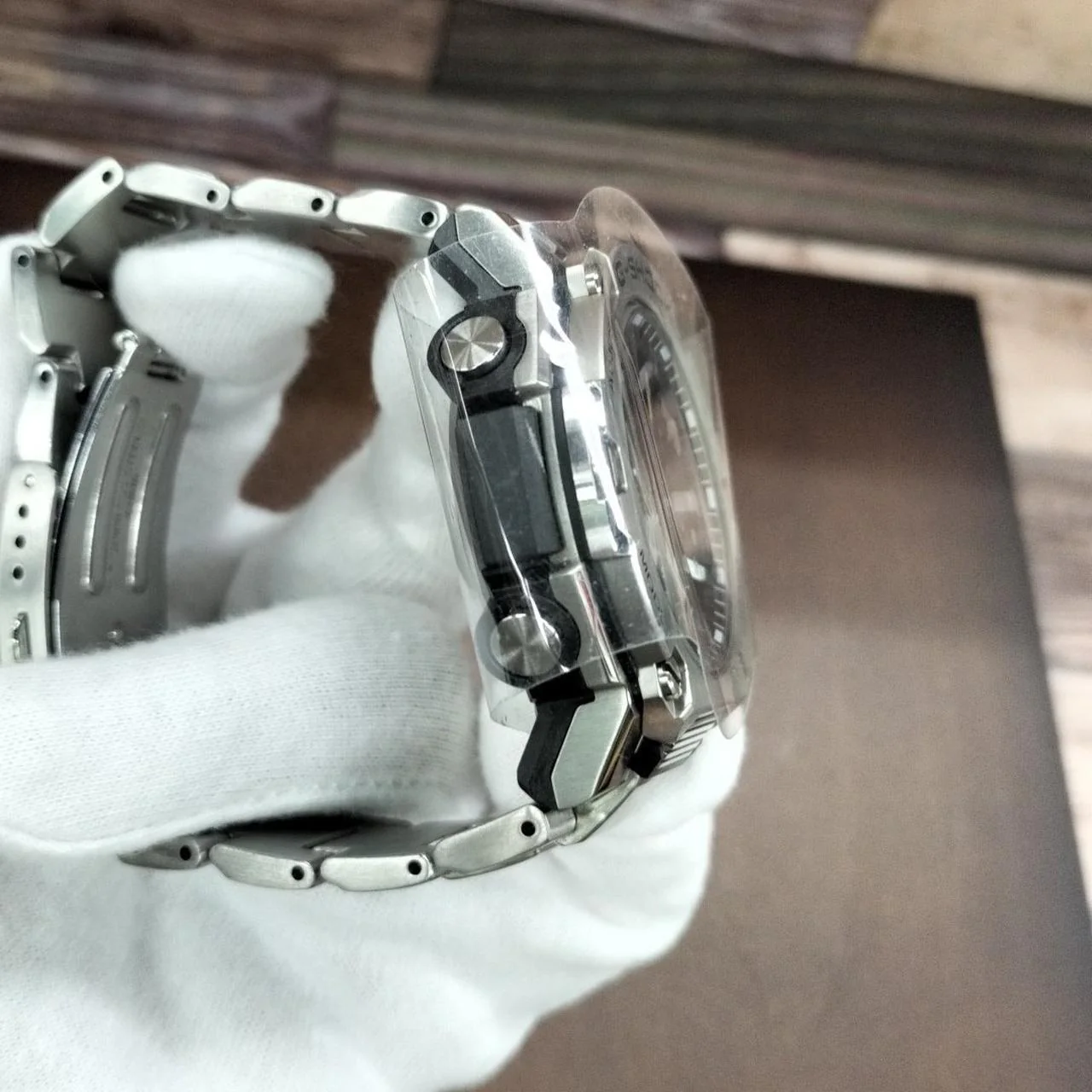 CASIO Solar G-SHOCK GST-B300E-5AJR - Image 7