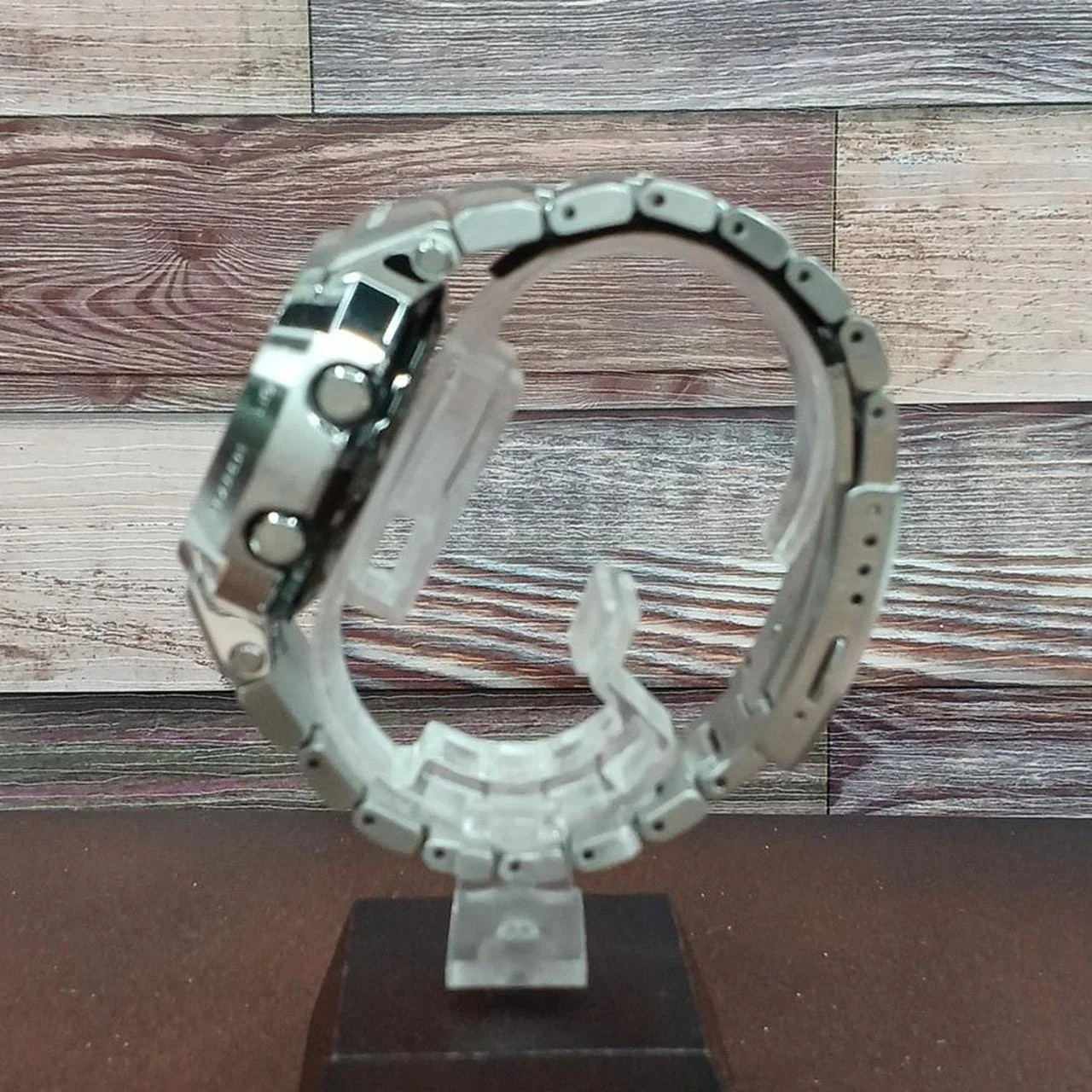 CASIO Solar Radio-Controlled G-SHOCK AWM-500D-1AJF - Image 2