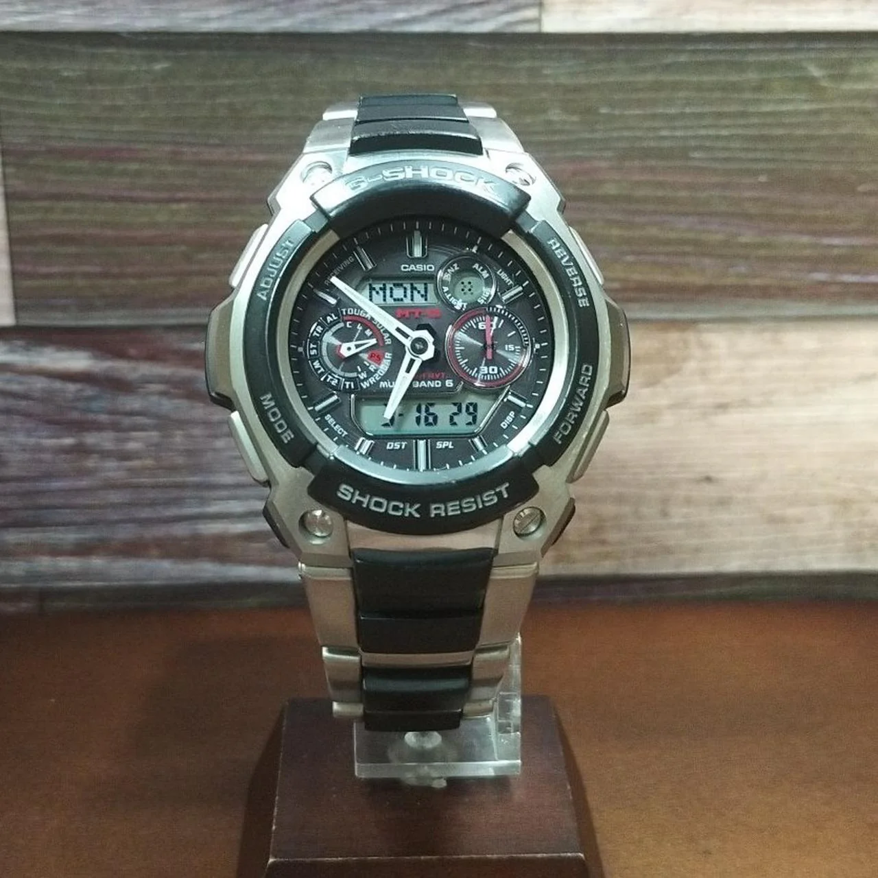 CASIO Solar Radio-Controlled G-SHOCK MTG-1500-9AJF