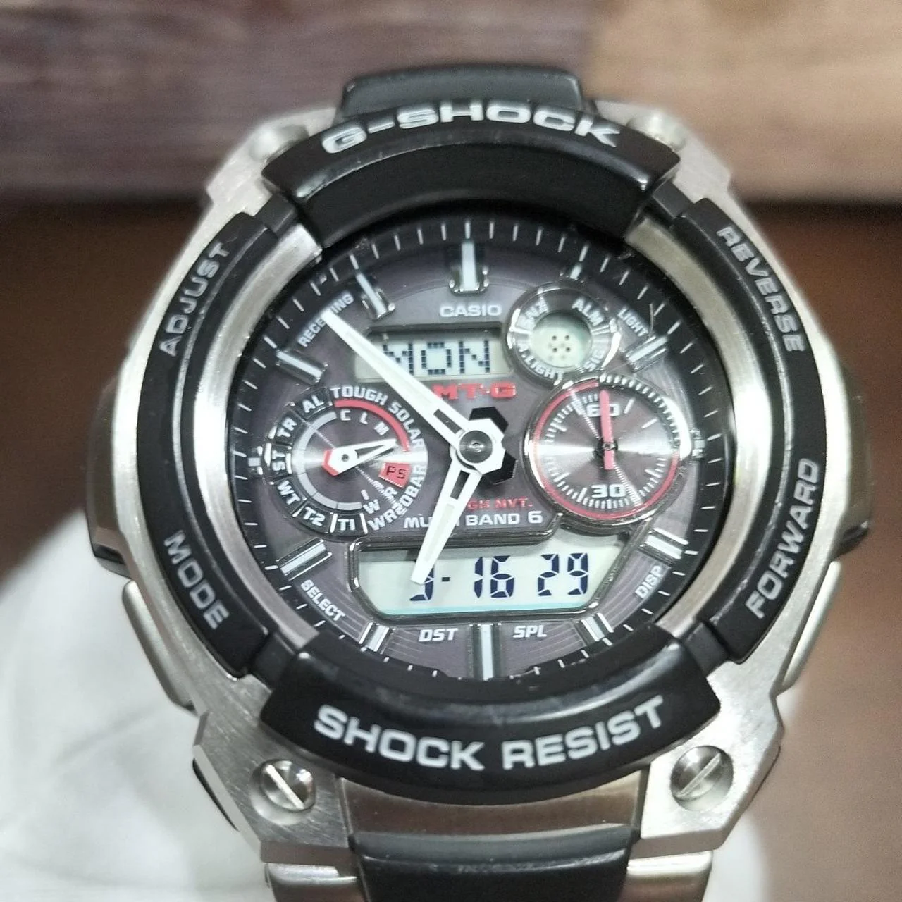 CASIO Solar Radio-Controlled G-SHOCK MTG-1500-9AJF - Image 6