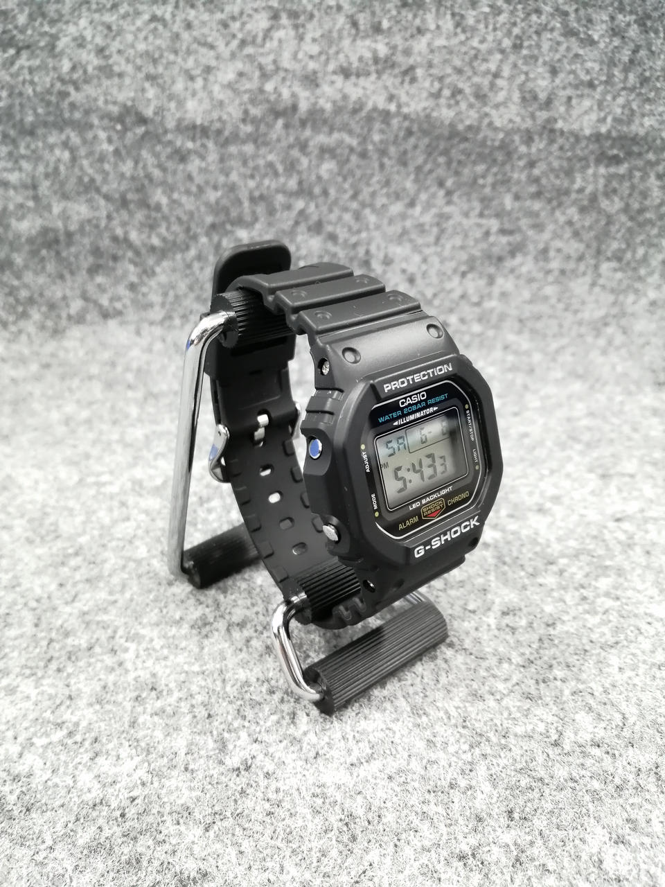 CASIO Wristwatch DW-5600UE-1JF - Image 8