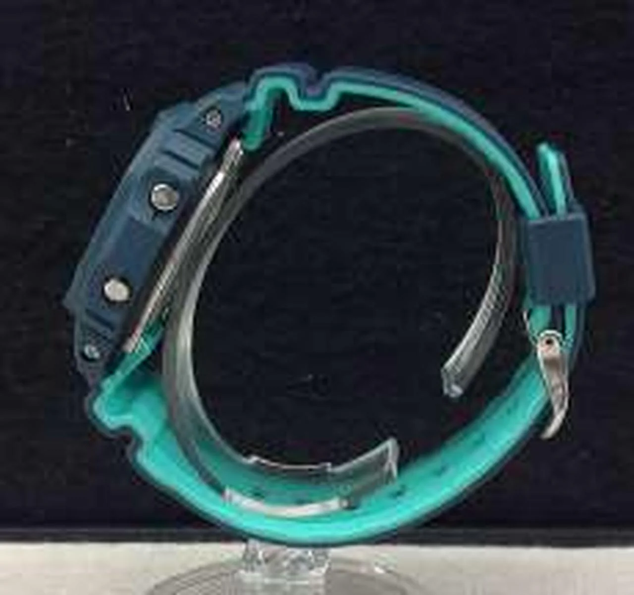 CASIO Wristwatch G-SHOCK DW-5600CC - Image 5