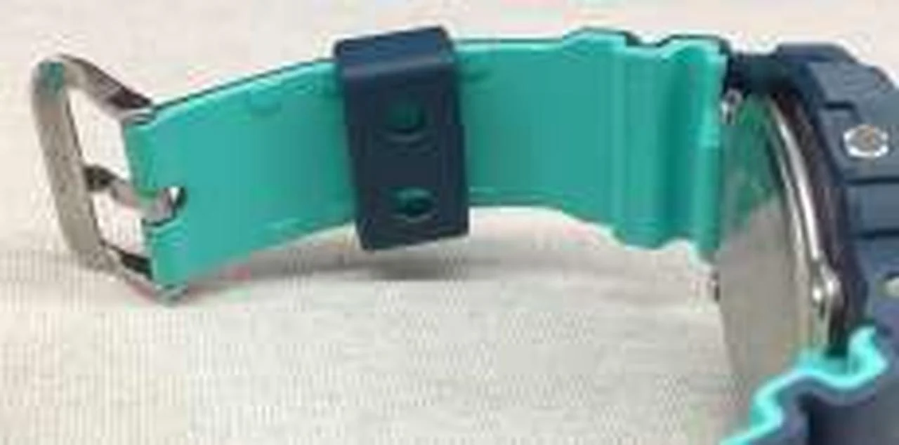 CASIO Wristwatch G-SHOCK DW-5600CC - Image 7