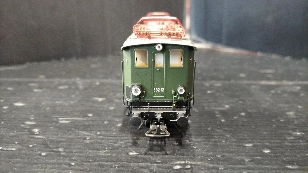 COMMA HO Gauge Rolling Stock Electric Locomotive ELEKTROLOK BR E 32 - Image 11
