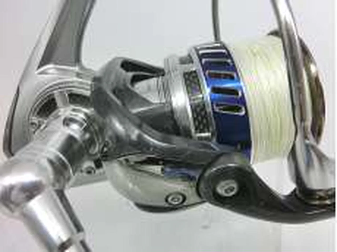 DAIWA 10 Saltiga 4000H (00059523) 00059523 - Image 4