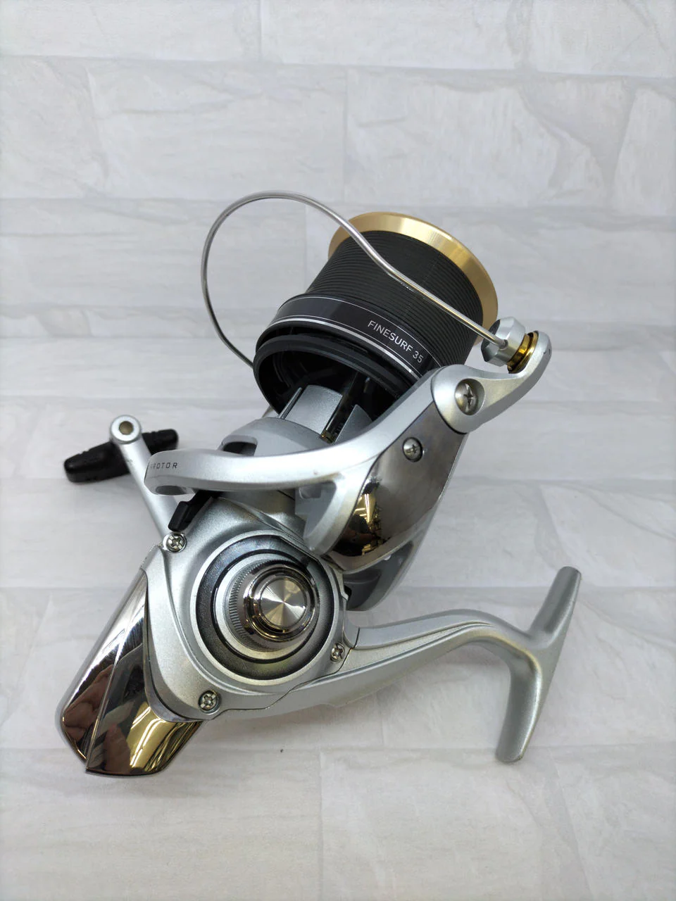 DAIWA AIRROTOR Spinning Reel - Image 2