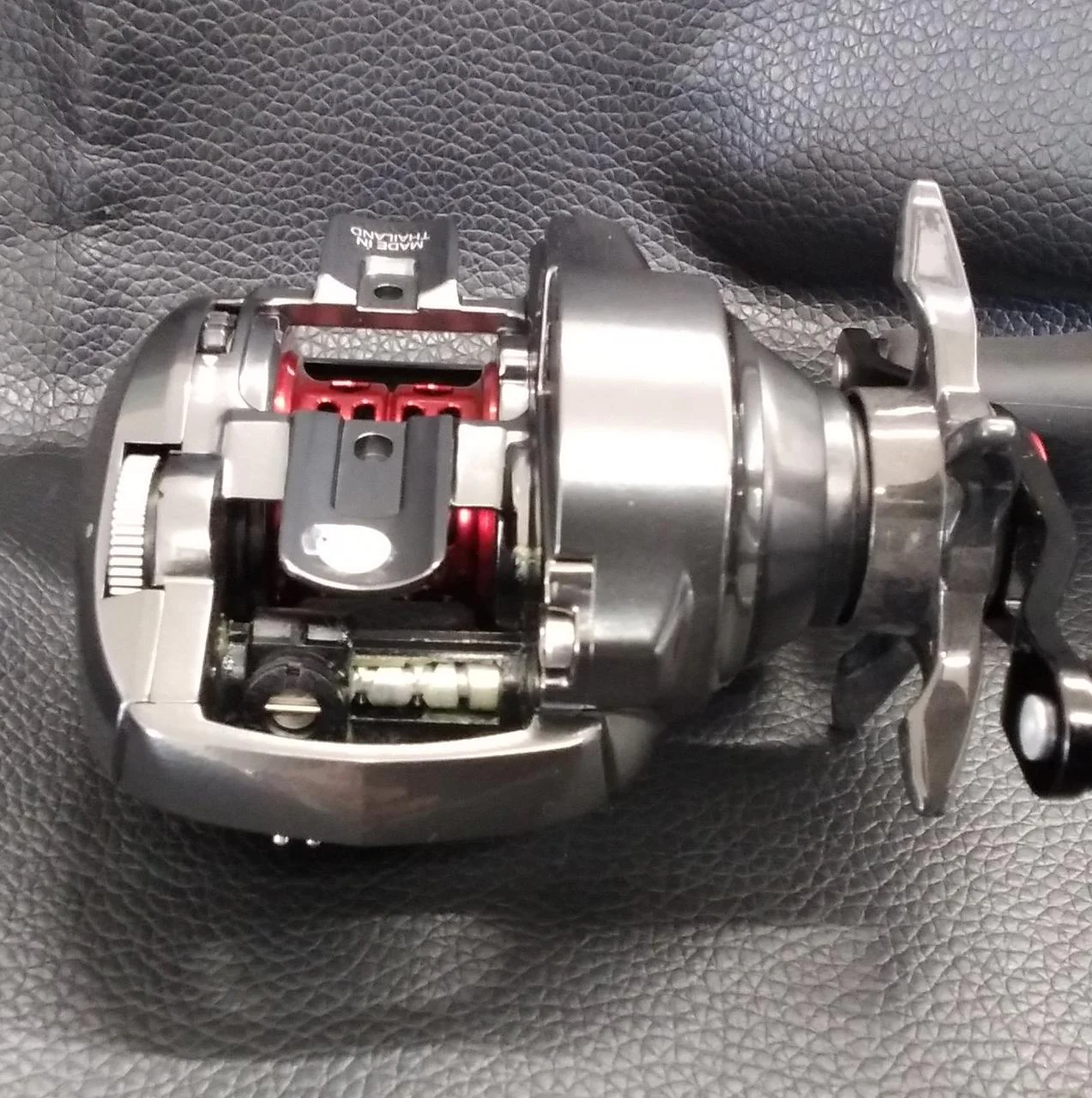DAIWA Bait Reel 20 ALPHAS AIR TW 8.6R - Image 5