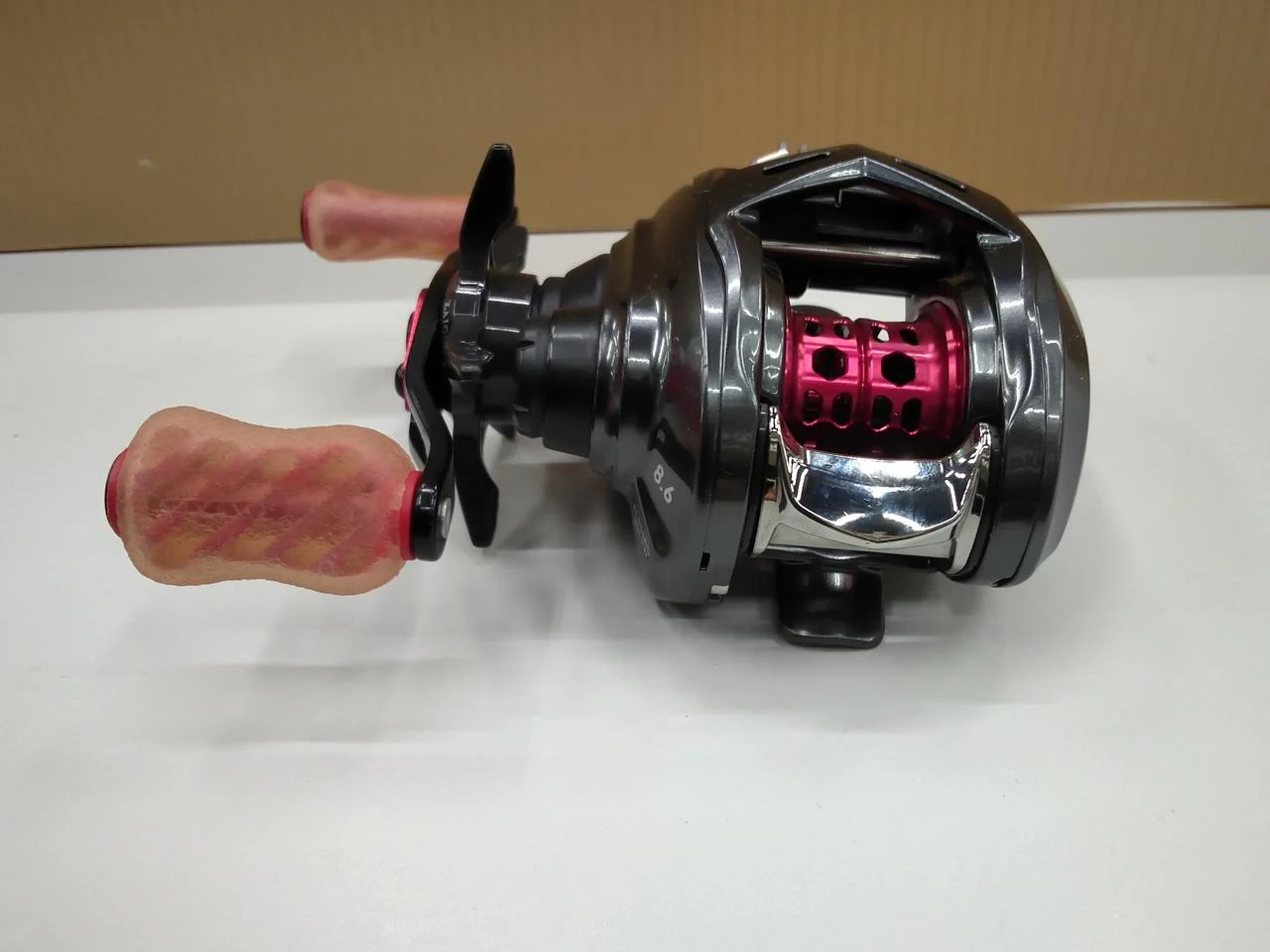 DAIWA Baitcasting Reel 20 ALPHAS AIR TW 8.6L - Image 4