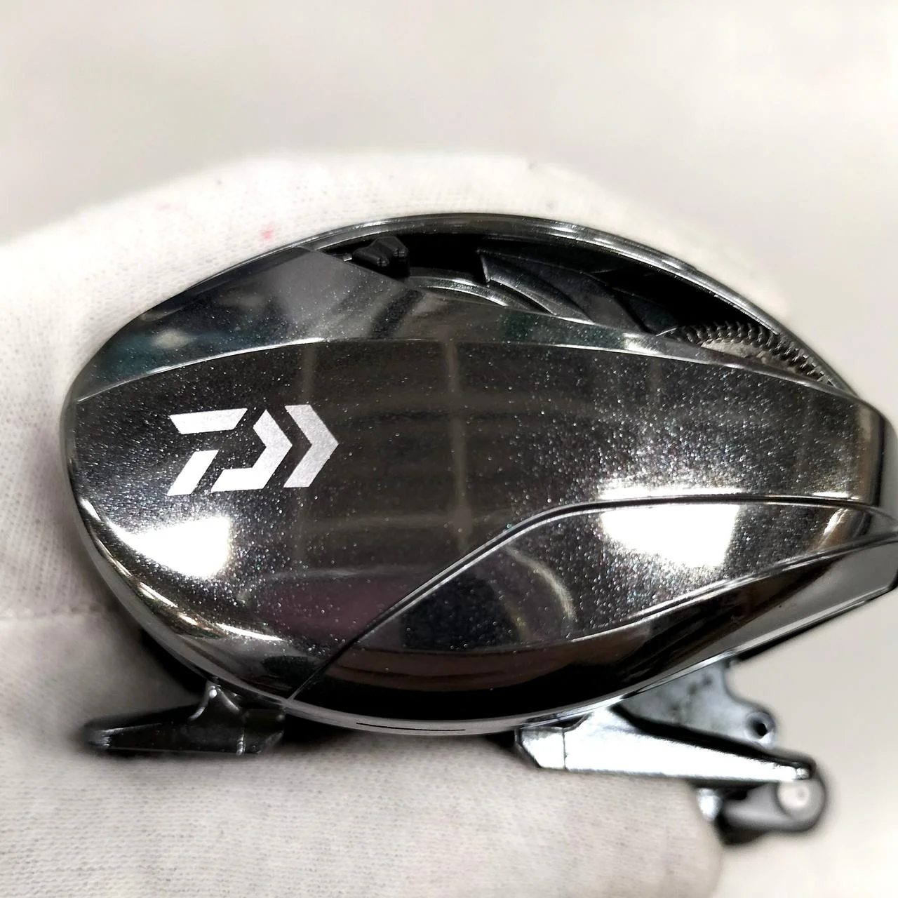 DAIWA Baitcasting Reel 21 STEEZ LIMITED SVTW1000L - Image 4