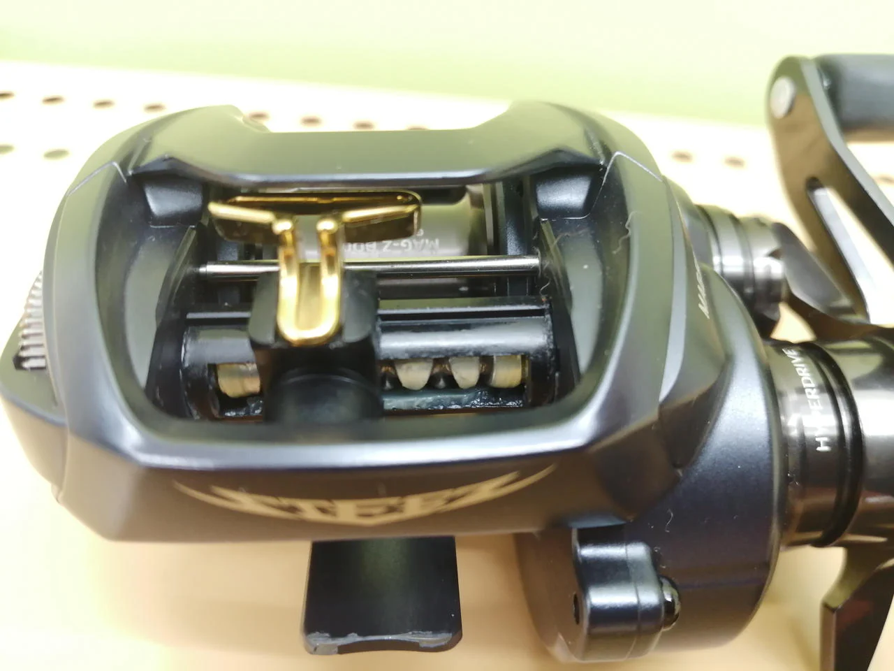 DAIWA Baitcasting Reel 23 STEEZ A II TW 1000HL - Image 6
