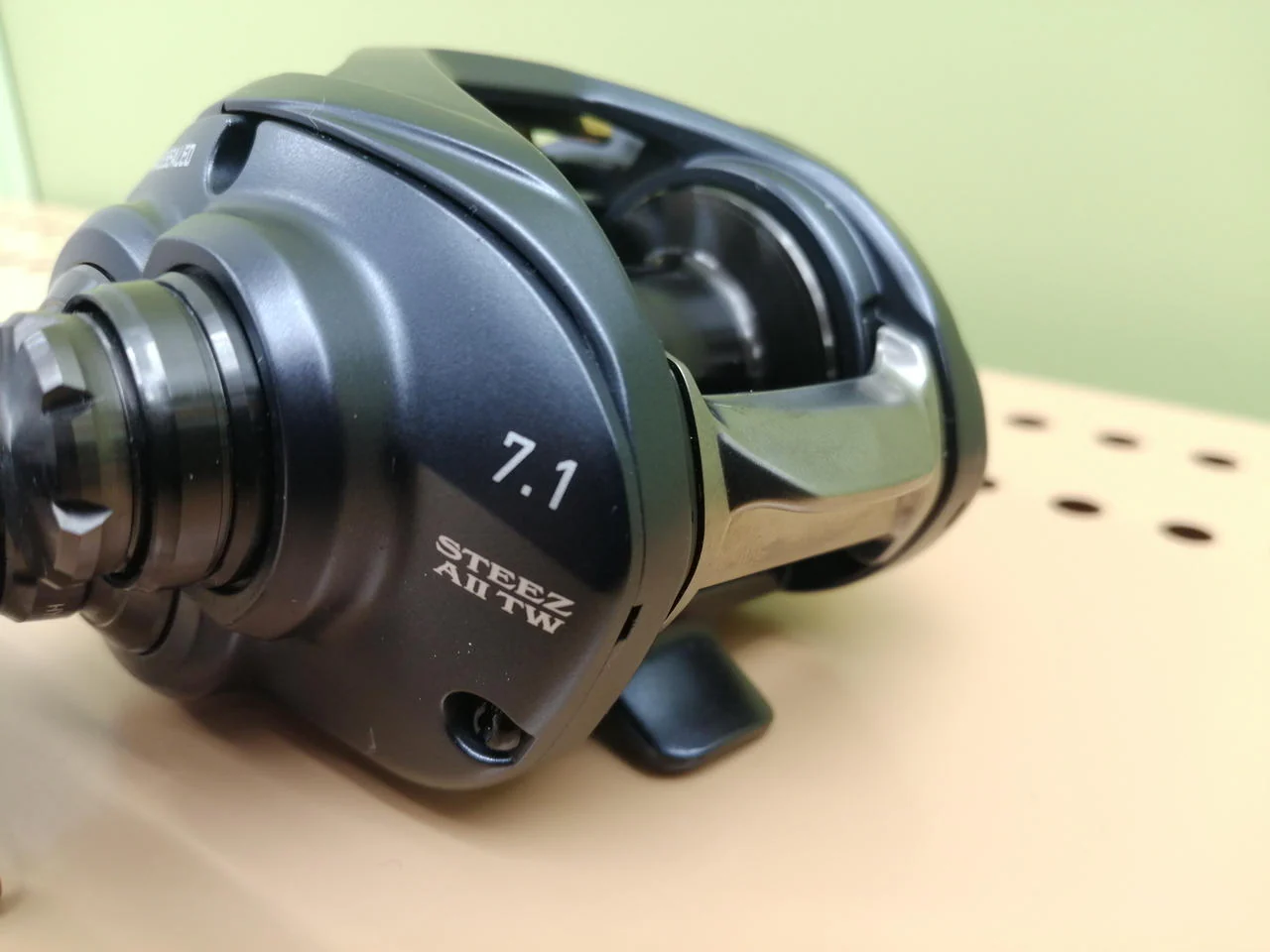 DAIWA Baitcasting Reel 23 STEEZ A II TW 1000HL - Image 7