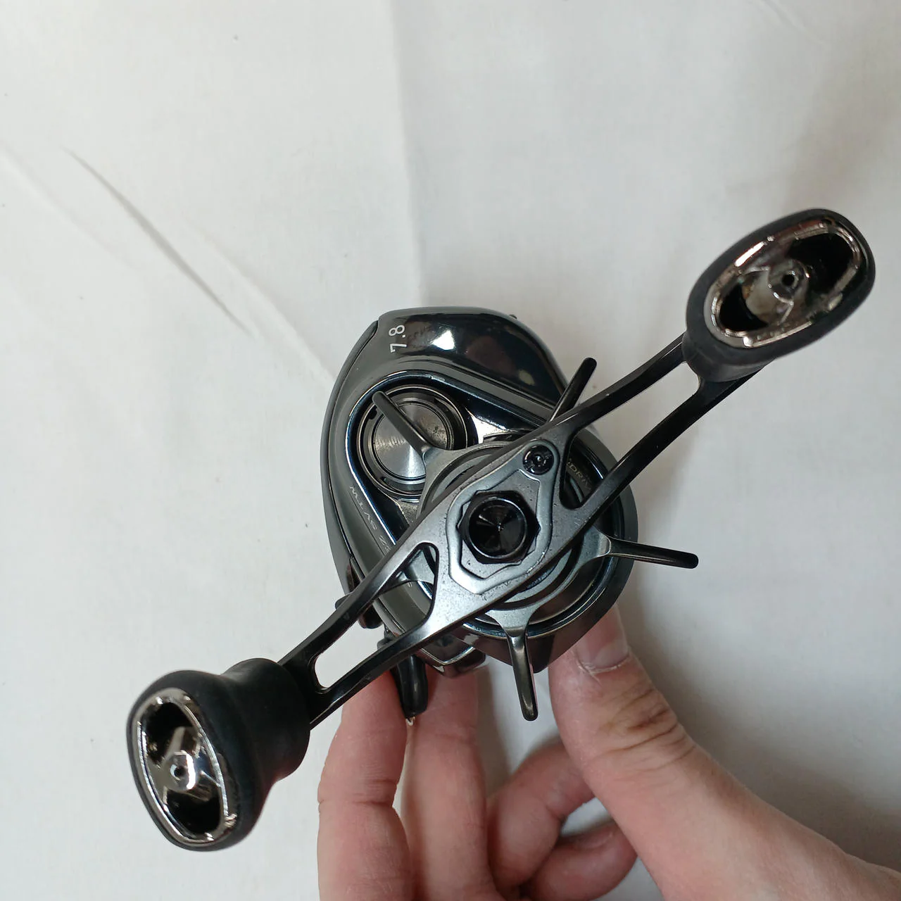 DAIWA Baitcasting Reel 24STEELS SV TW 100HL - Image 5