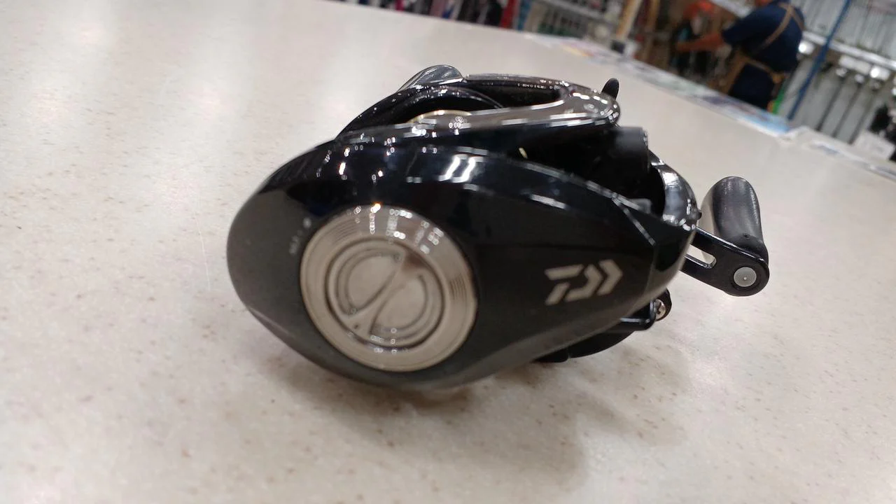 DAIWA Baitcasting Reel BASS X 80 - Image 3