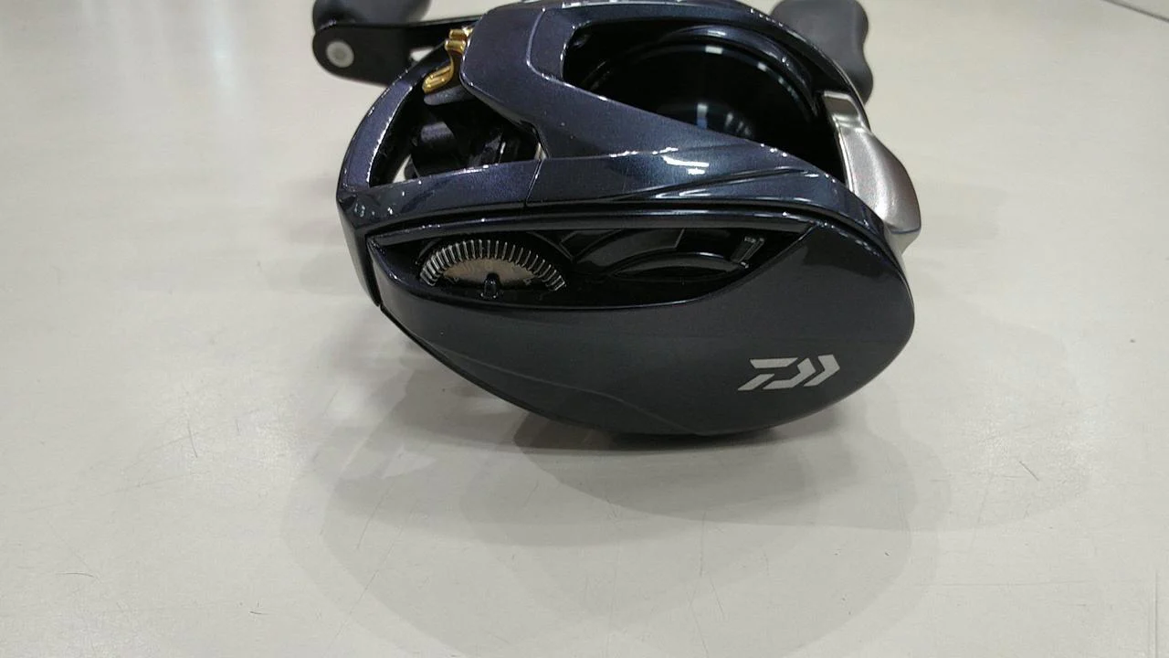DAIWA Baitcasting Reel STEEZ TW HLC 7.1 - Image 2