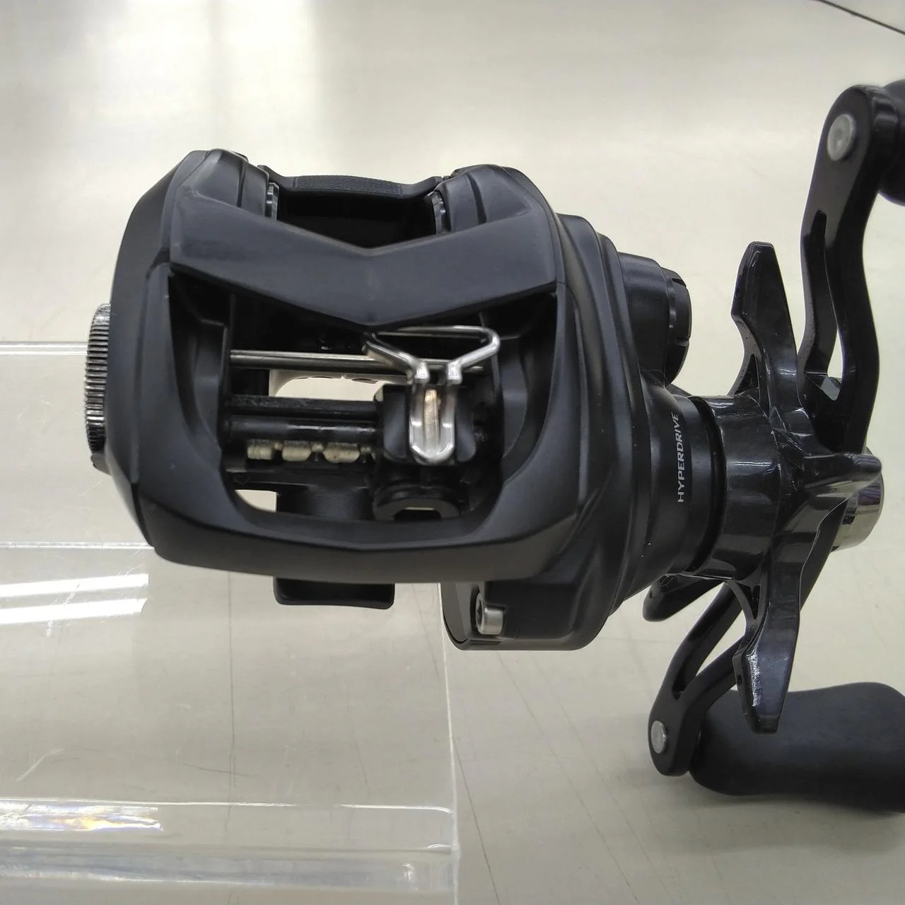 DAIWA Baitcasting Reel TW80XHL - Image 3
