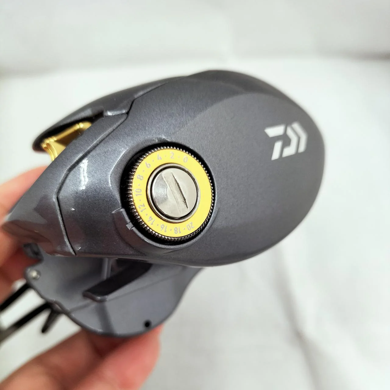 DAIWA Baitcasting Reel ZILLION SV TW - Image 4