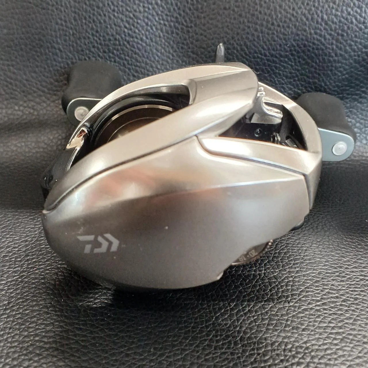 DAIWA Baitcasting Reel ZILLION SV TW 1000HL - Image 3