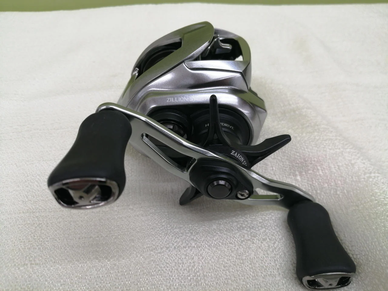 DAIWA Baitcasting Reel ZILLION SV TW 1000XH - Image 3