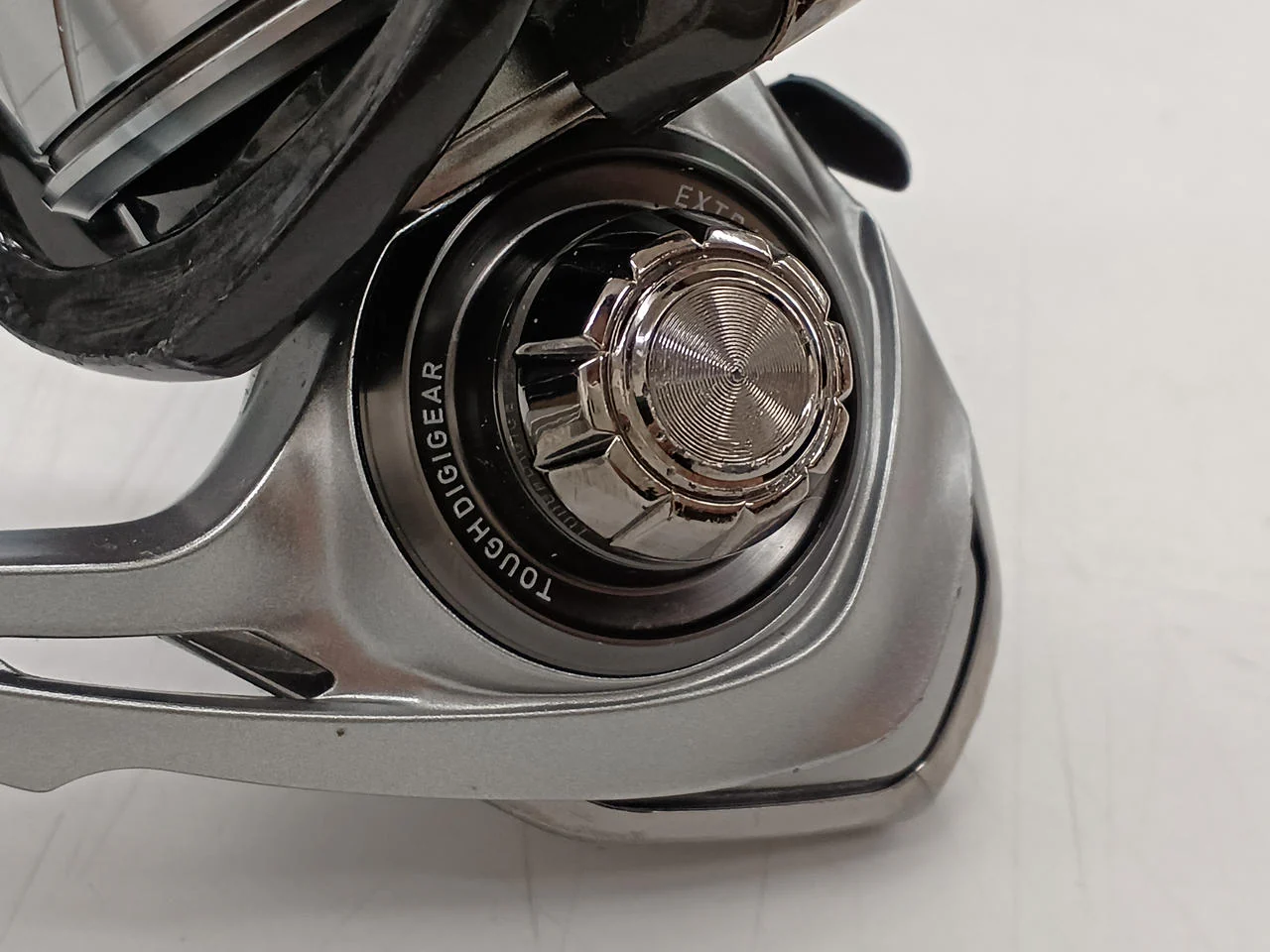 DAIWA Spinning Reel CALDIA Body Only LT3000-CXH - Image 4