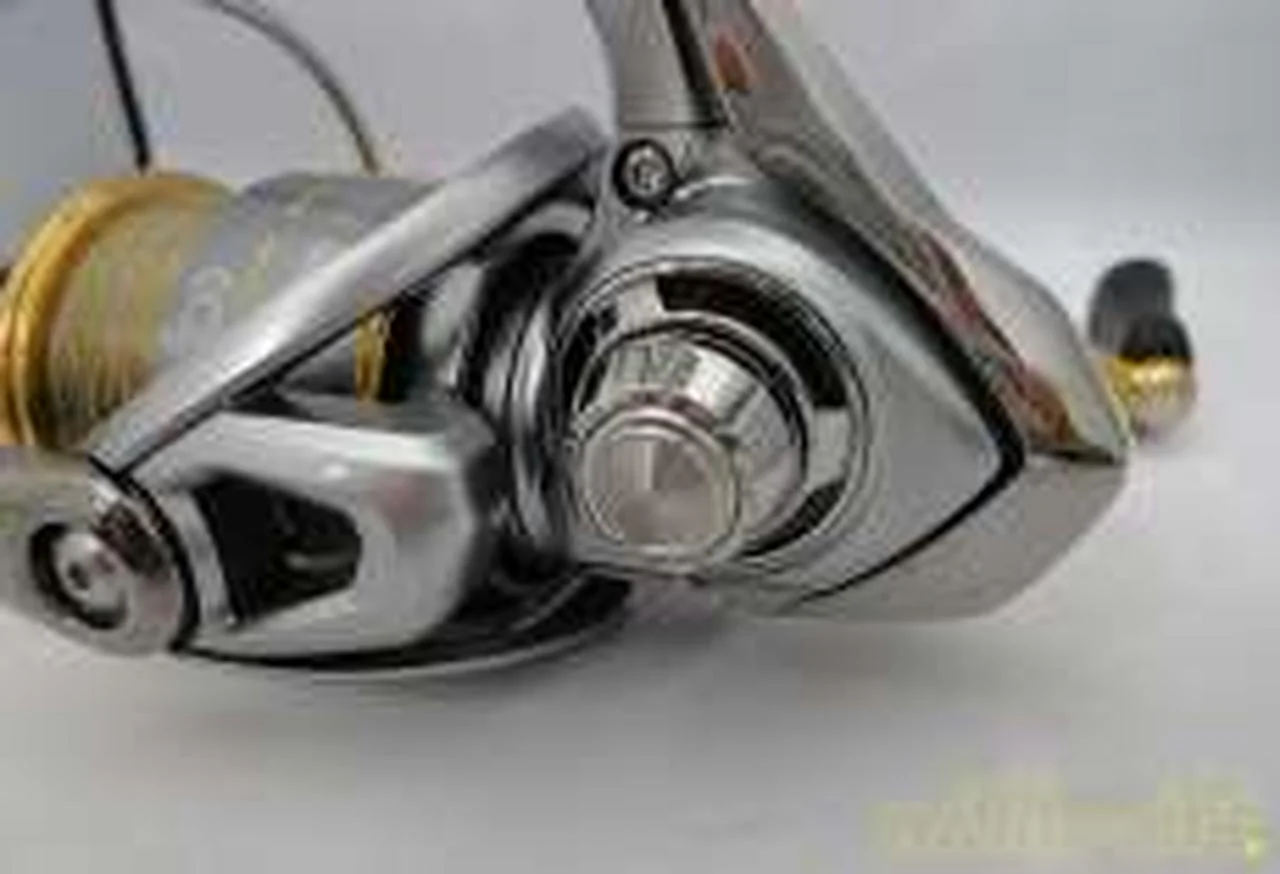 DAIWA Reel FREAMS LT2500D - Image 5